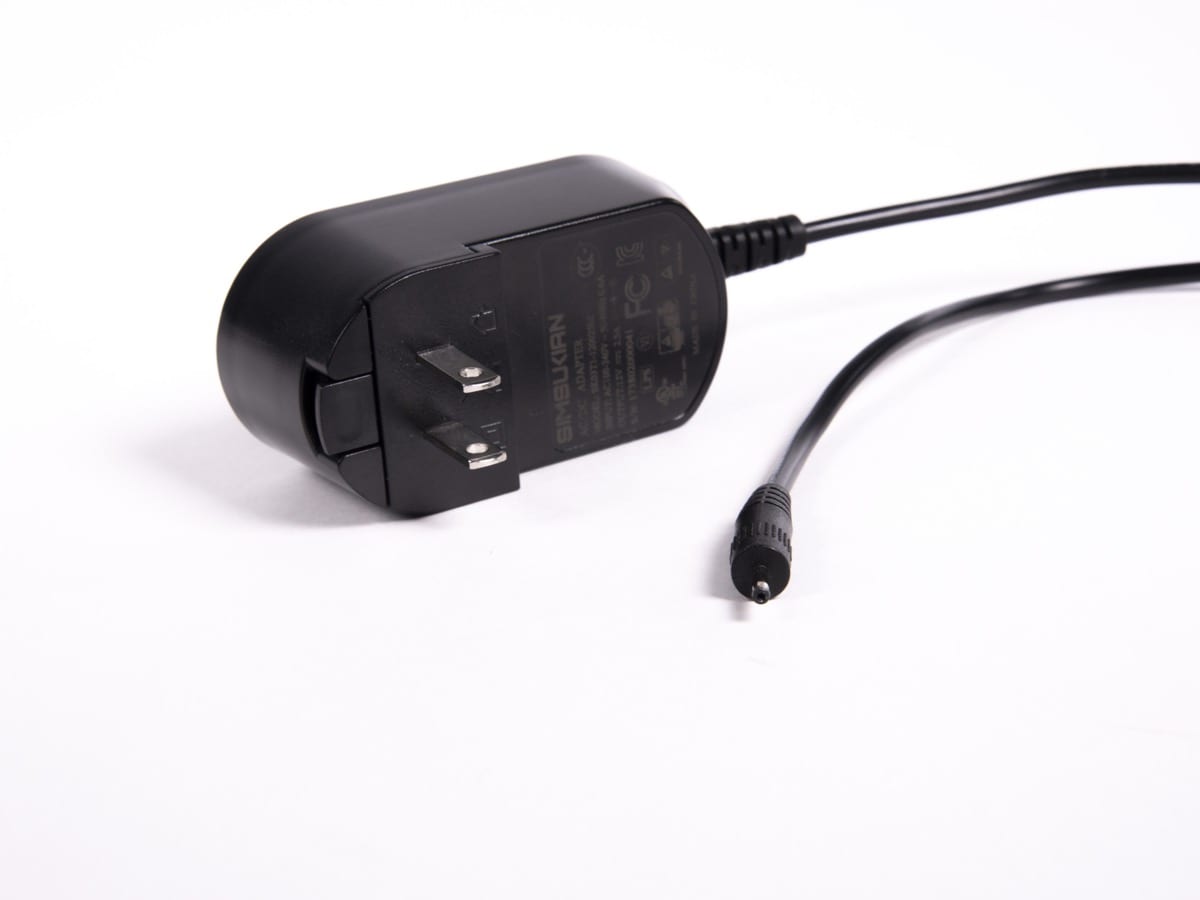 MATT Connect: Tablet Power Supply Cable (12v) with International